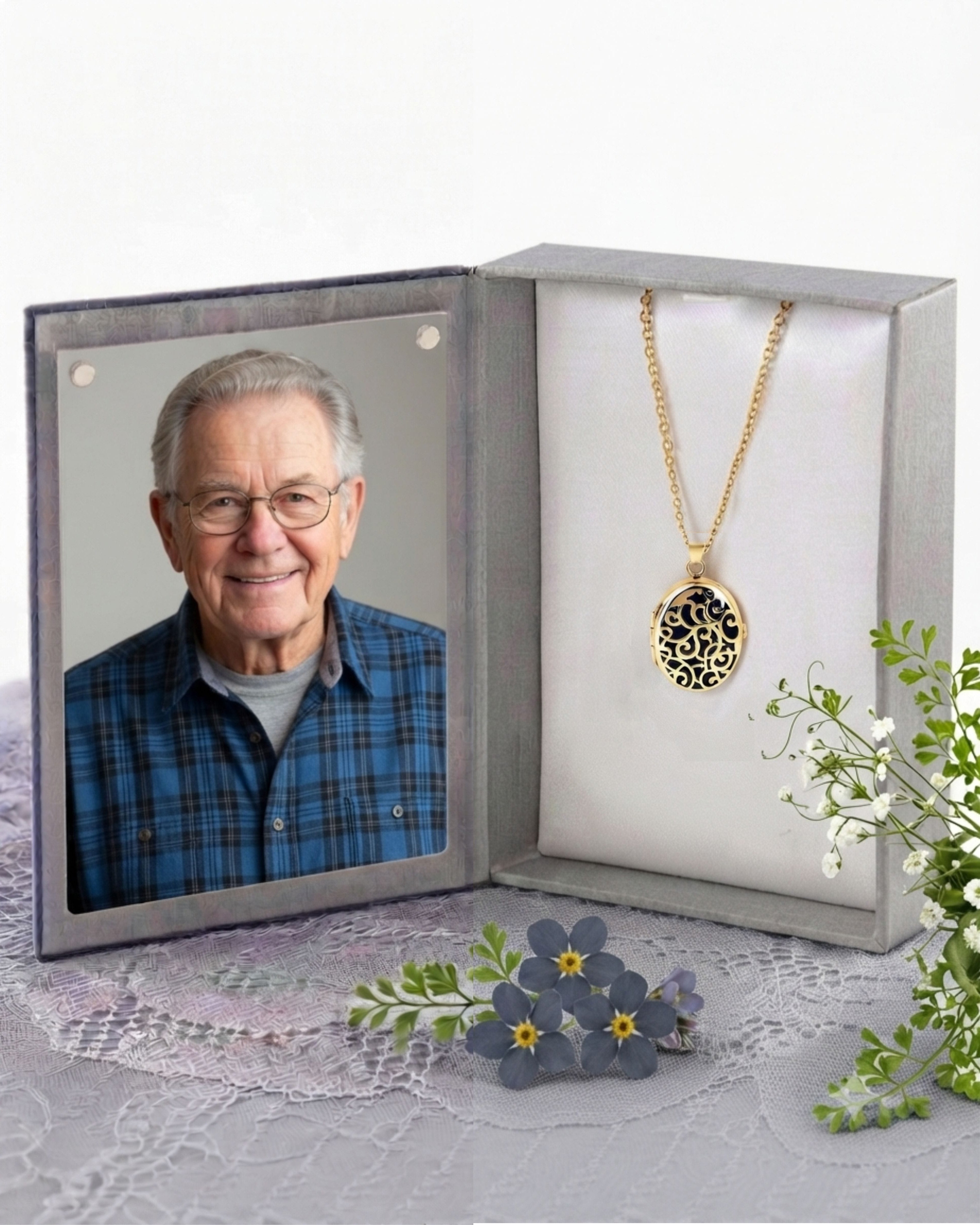 Cara Keepsakes Gold Locket Urns Gold Filigree Oval Locket Urn (14K)