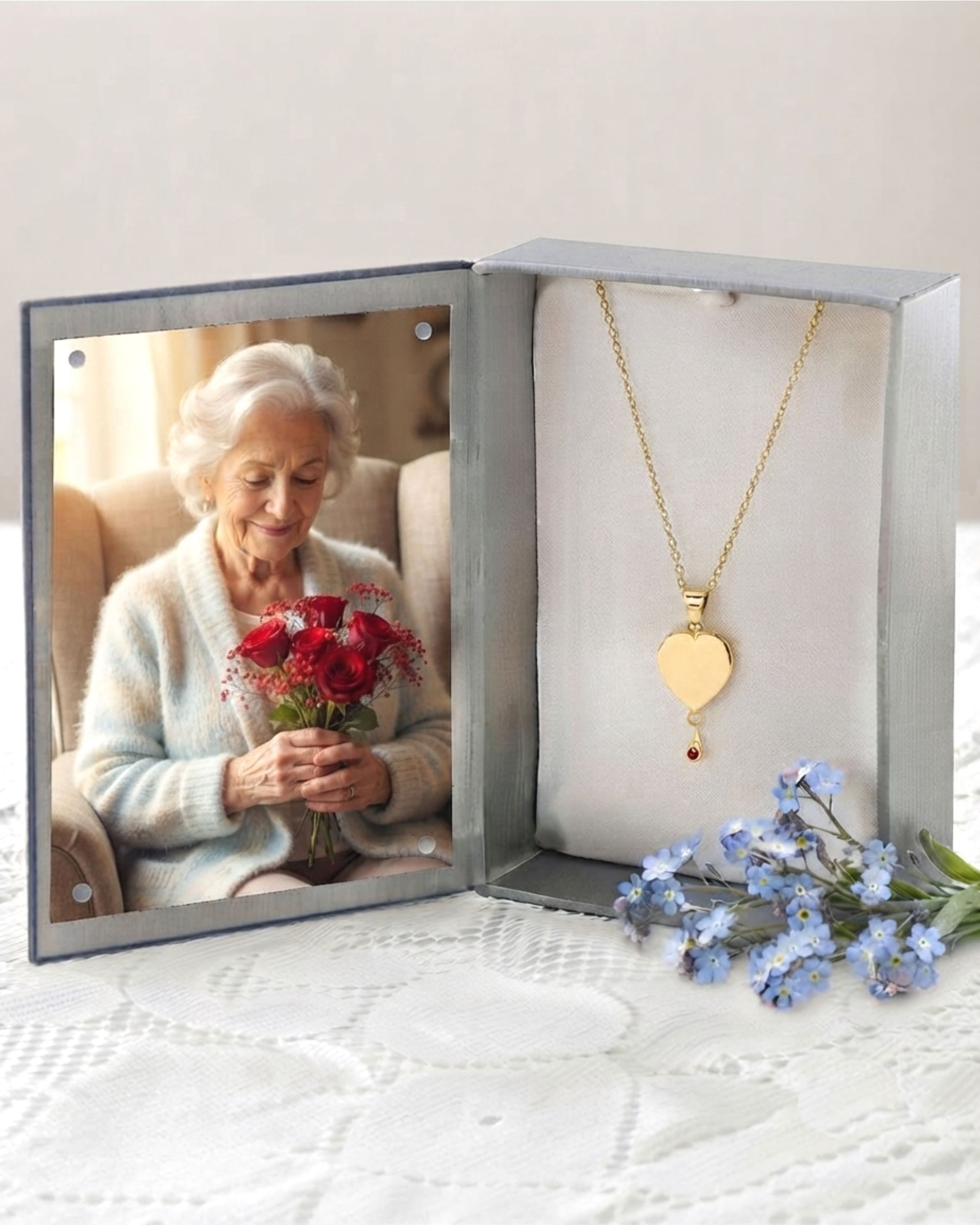 Cara Keepsakes Gold Pendant Urns Birthstone Heart Pendant Urn (10K)
