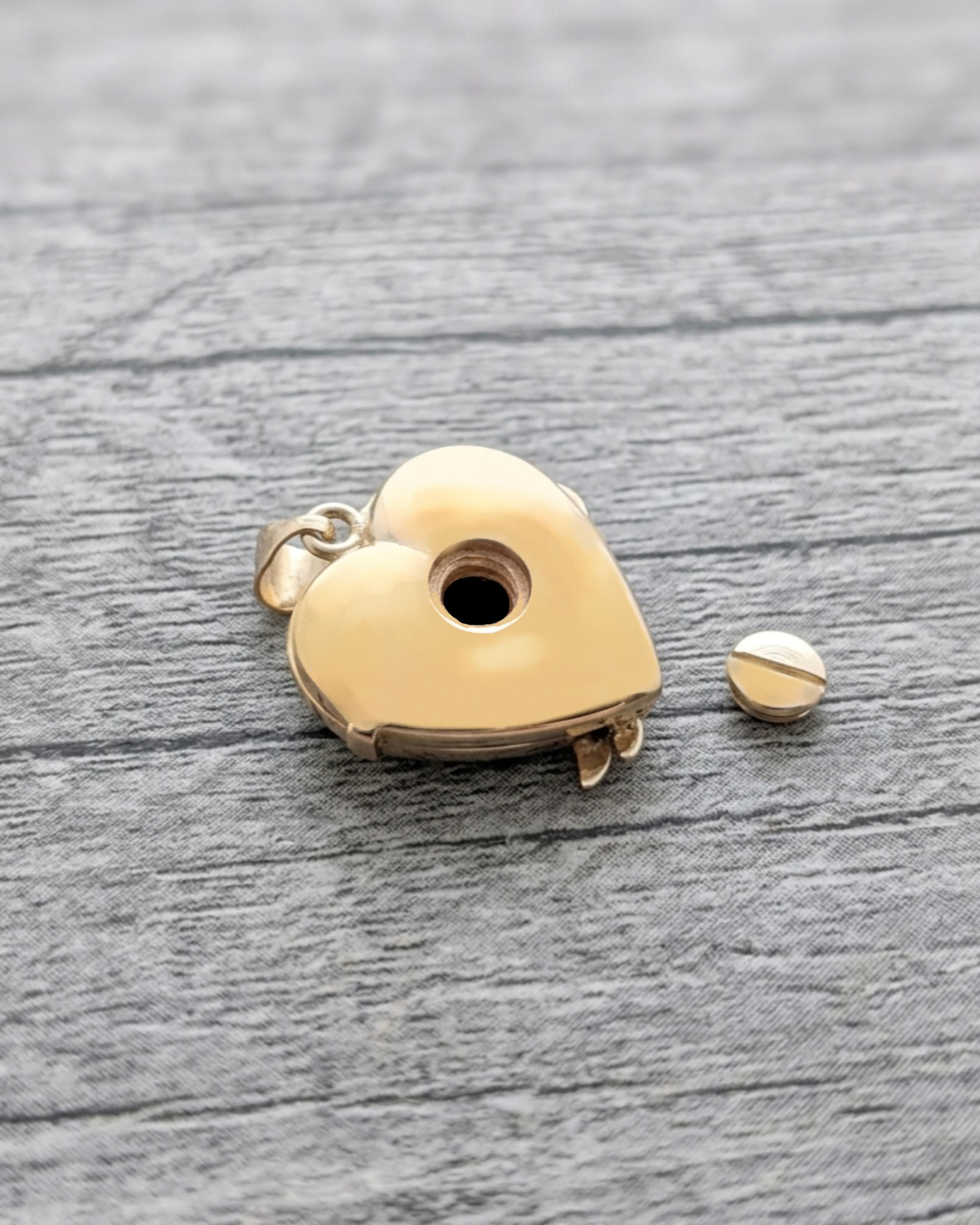 Cara Keepsakes Gold Locket Urns Gold Angel Wing Locket Urn (14K)
