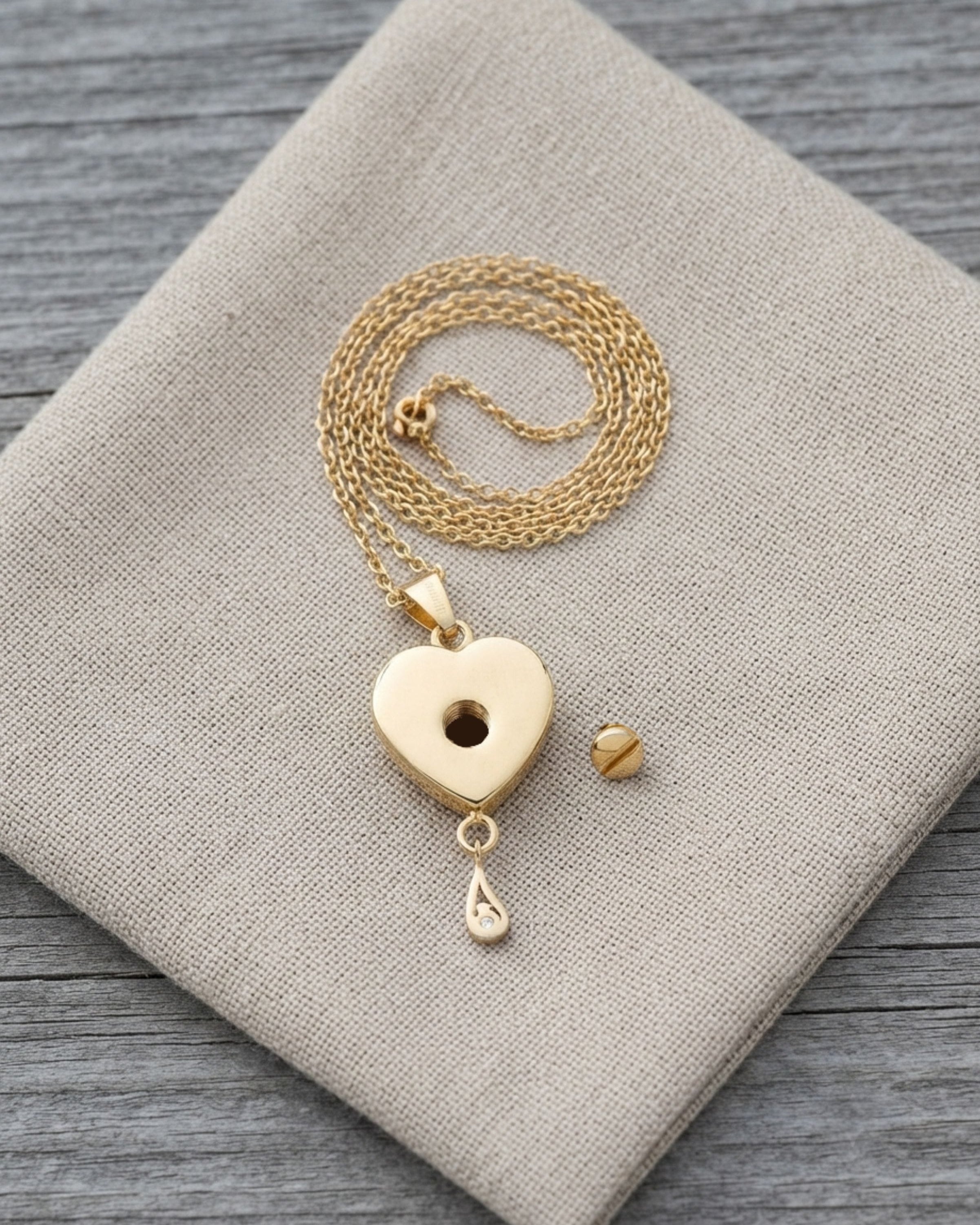 Cara Keepsakes Gold Pendant Urns Birthstone Heart Pendant Urn (10K)