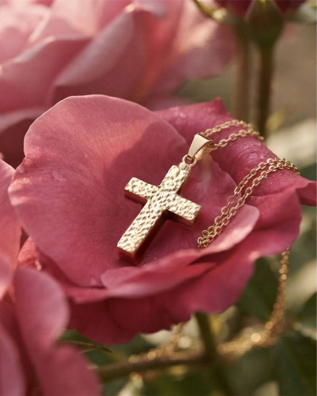 Cara Keepsakes Gold Pendant Urns Hammered Gold Cross Pendant Urn (10K)