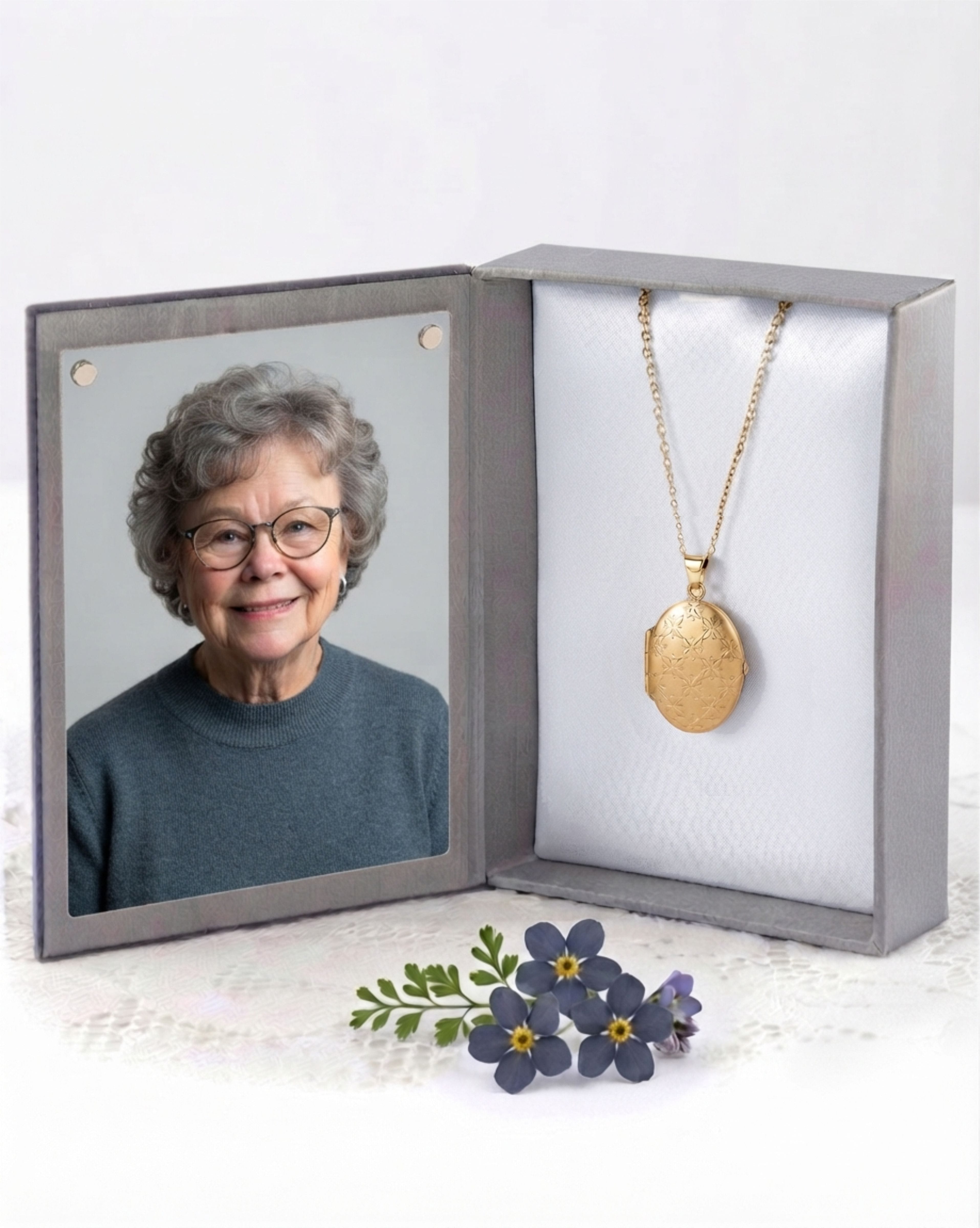 Cara Keepsakes Gold Locket Urns Gold Oval Locket Urn - Diamond Cut (10K)