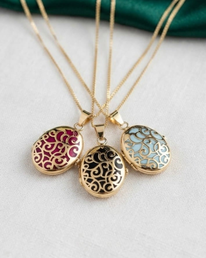 Cara Keepsakes Gold Locket Urns Gold Filigree Oval Locket Urn (14K)