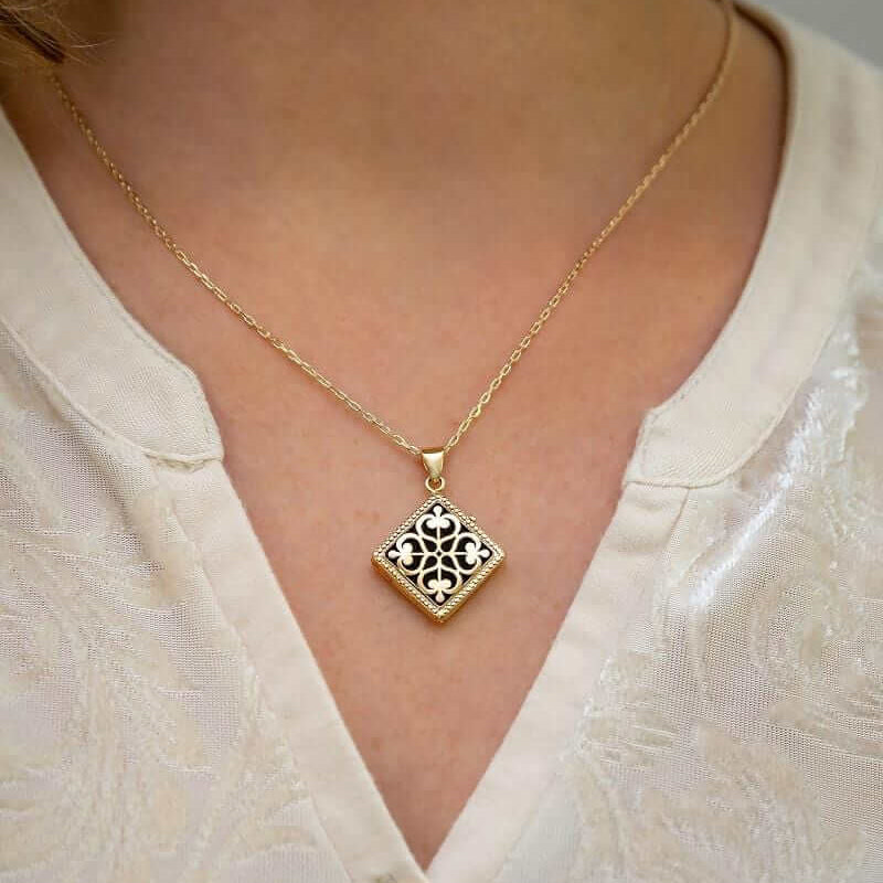 Cara Keepsakes Gold Locket Urns Gold 'Renaissance' Locket Urn (10K)
