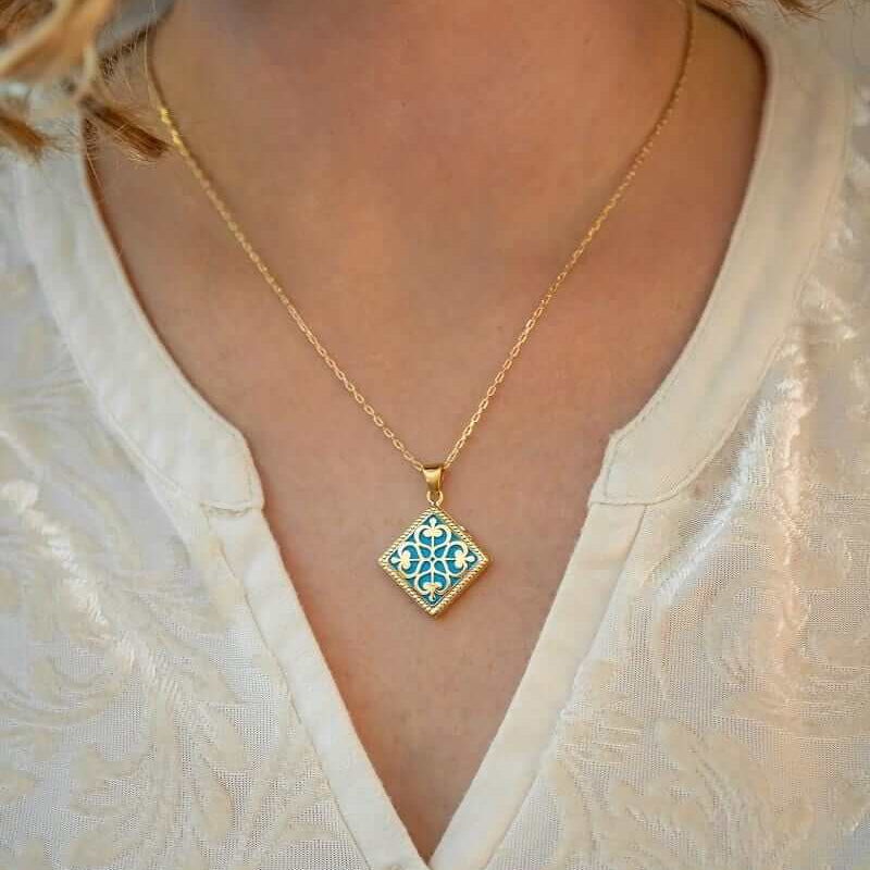 Cara Keepsakes Gold Locket Urns Gold 'Renaissance' Locket Urn (10K)