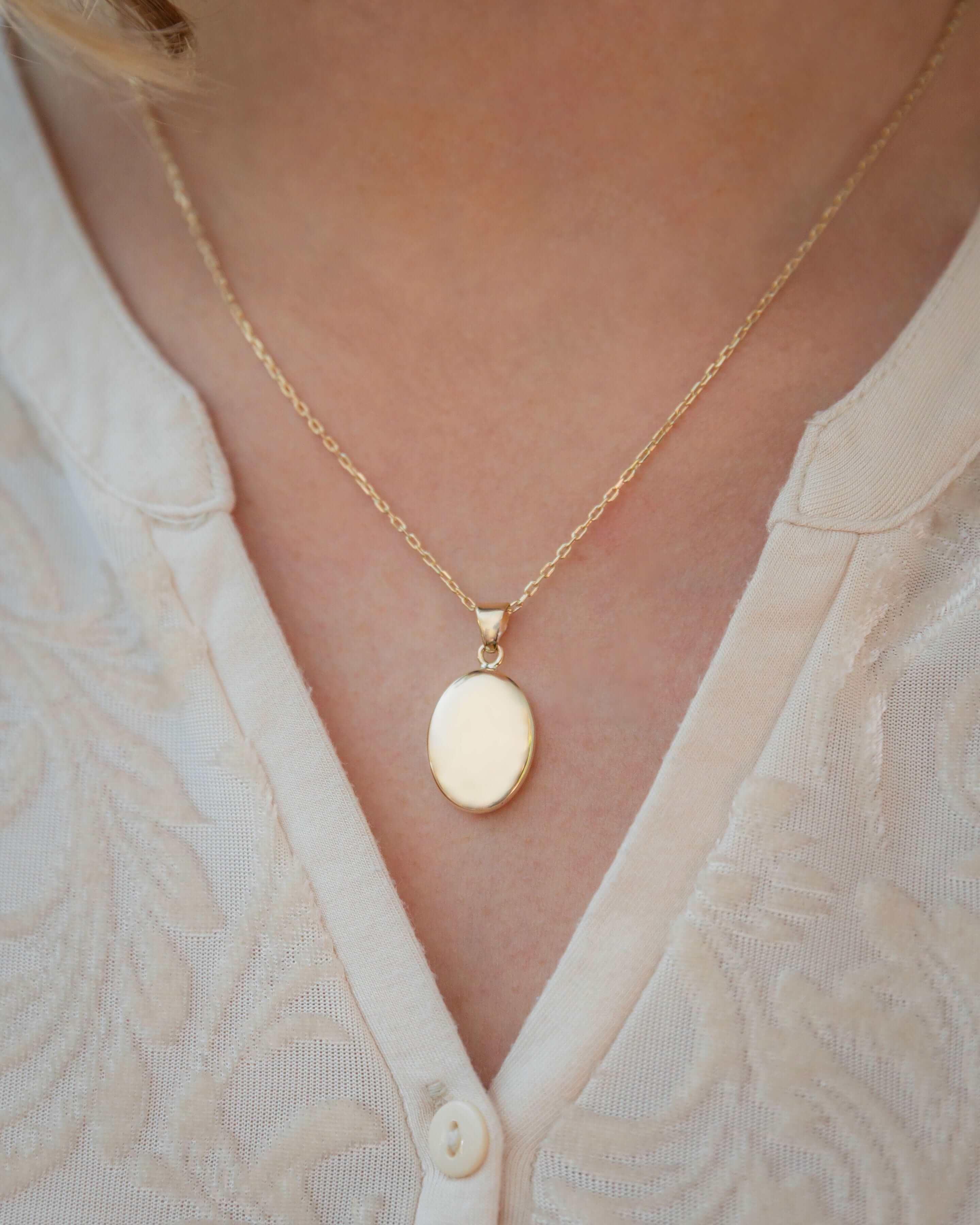 Cara Keepsakes Gold Locket Urns Gold Oval Pendant Urn (10K)