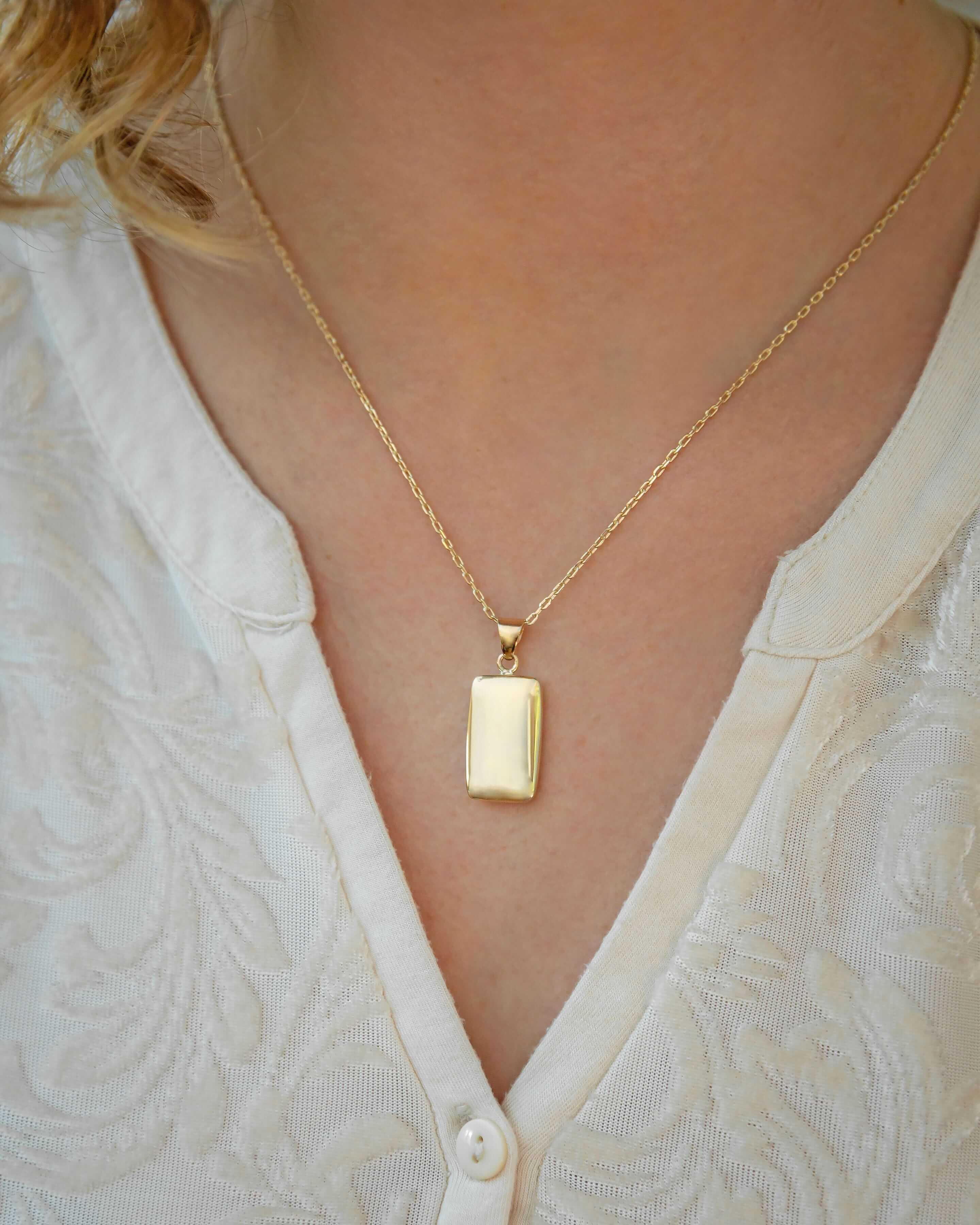 Cara Keepsakes Gold Locket Urns Gold Rectangle Pendant Urn (10K)