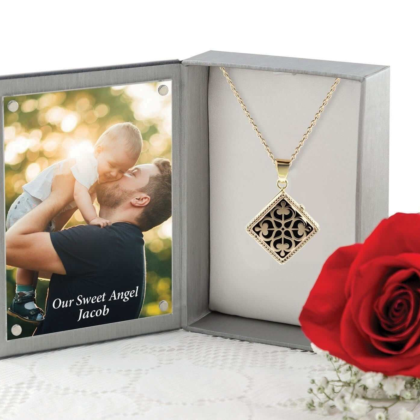Cara Keepsakes Gold Locket Urns Gold 'Renaissance' Locket Urn (10K)
