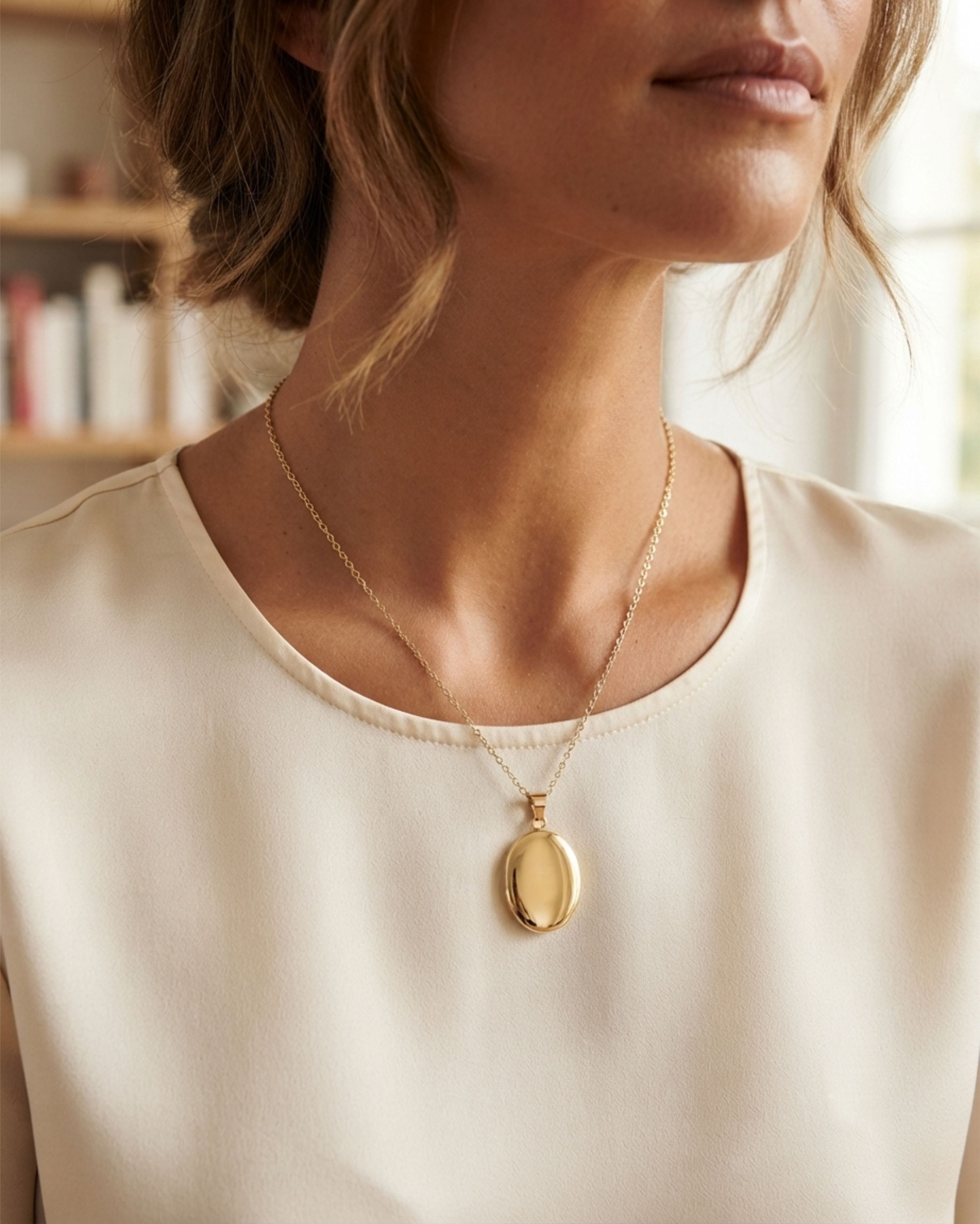 Cara Keepsakes Gold Pendant Urns Gold Oval Pendant Urn (10K)