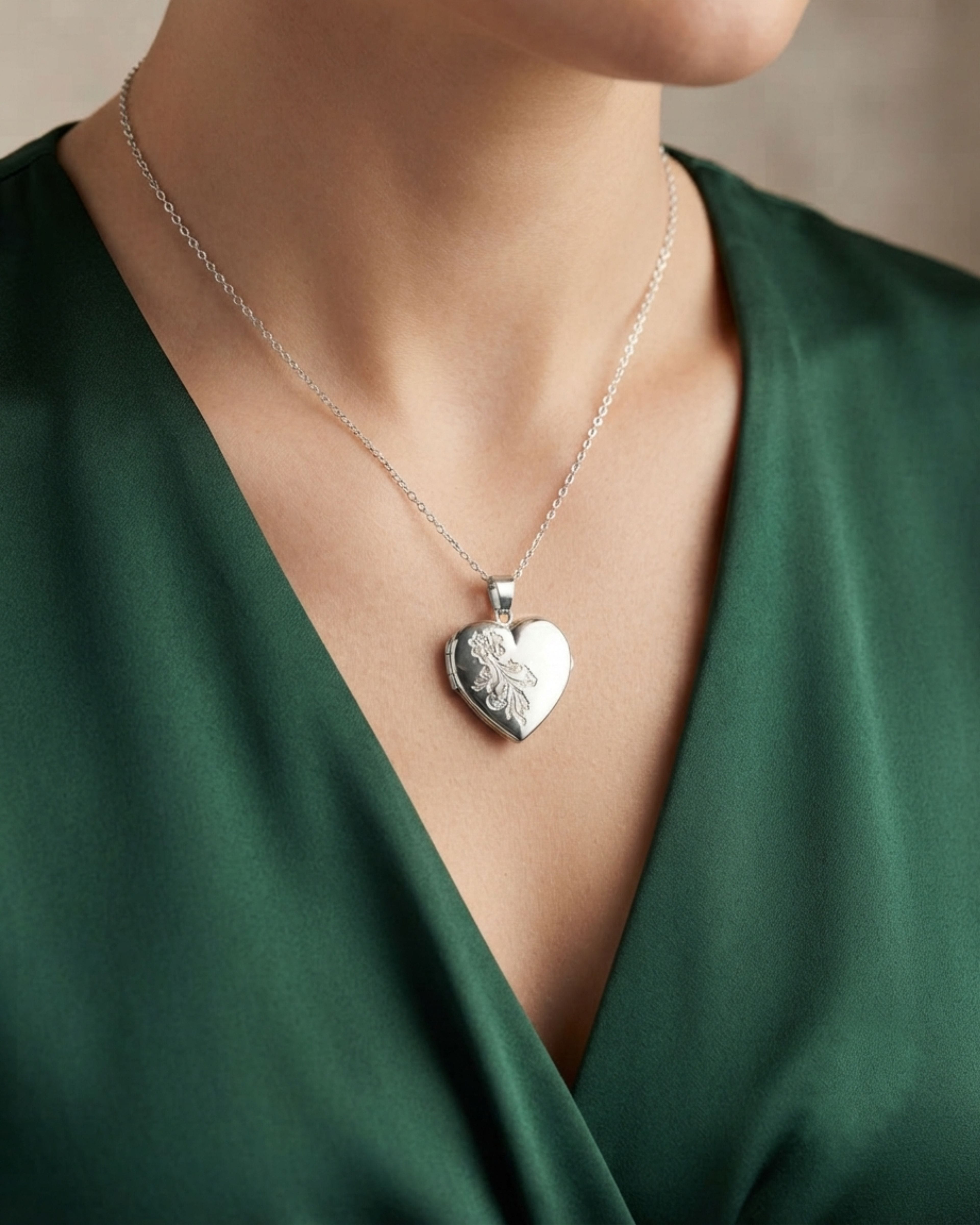 Cara Keepsakes Gold Locket Urns White Gold 'Forget Me Not' Locket Urn (14K)