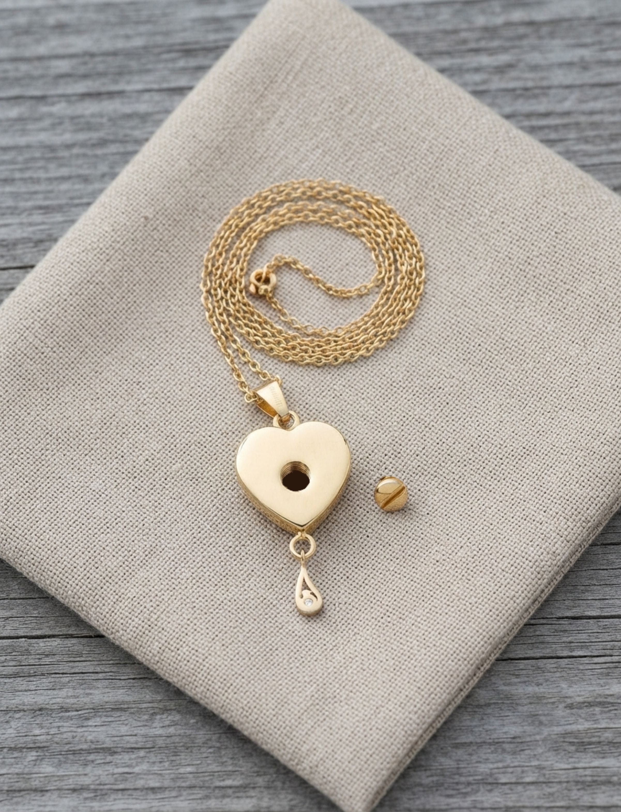 Cara Keepsakes Gold Pendant Urns Birthstone Heart Pendant Urn (10K)