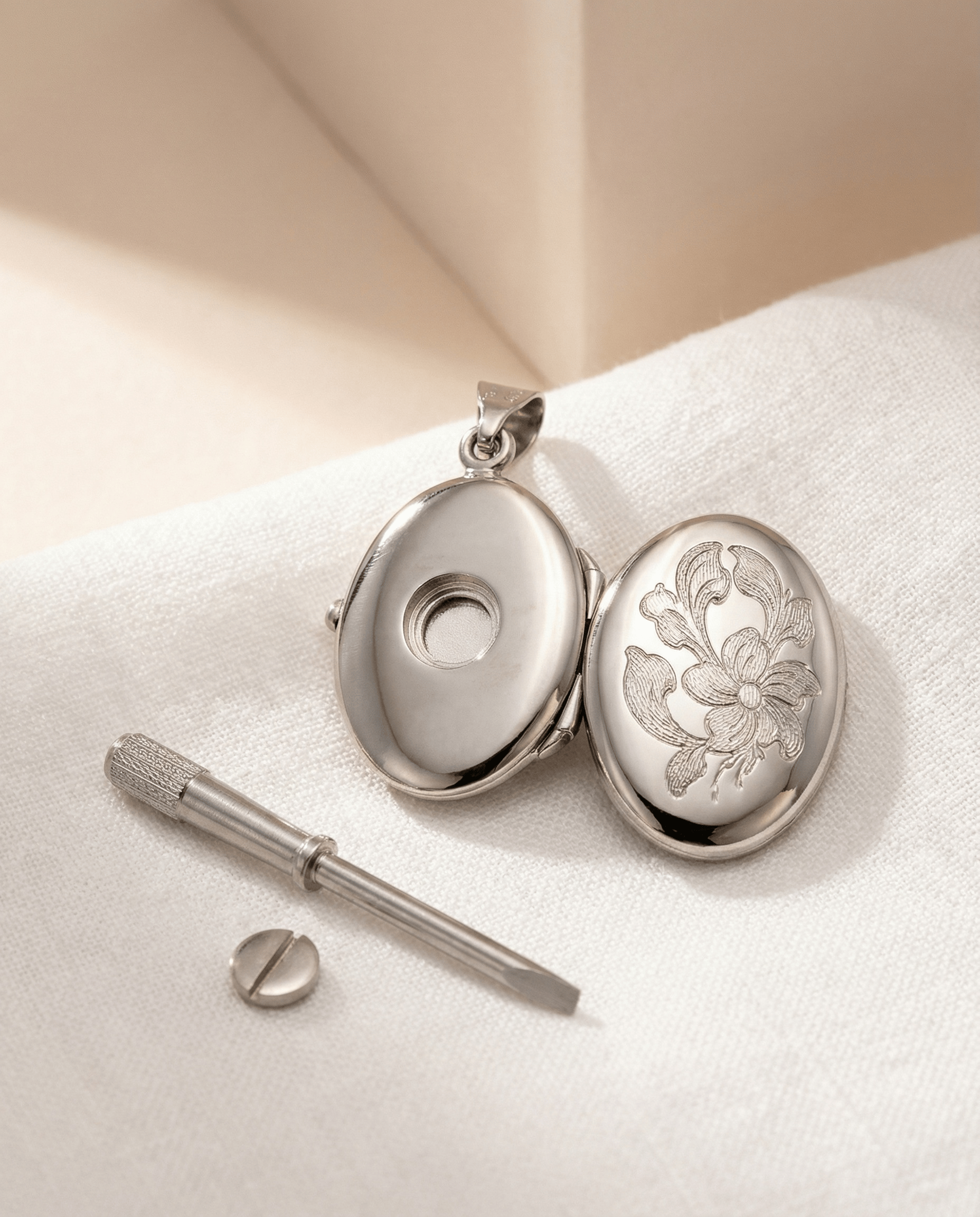 Cara Keepsakes Silver Locket Urns 'Wildflower' Locket Urn