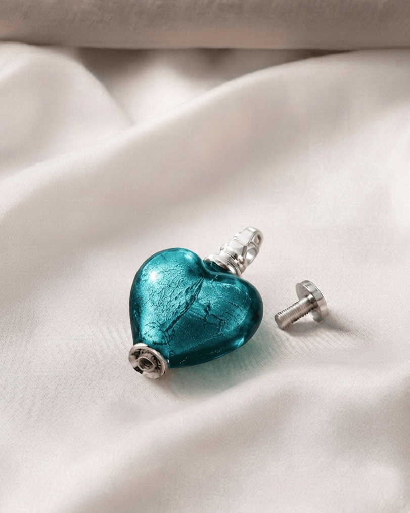 Cara Keepsakes Murano Glass Heart Urns Murano Glass Heart Urn - December