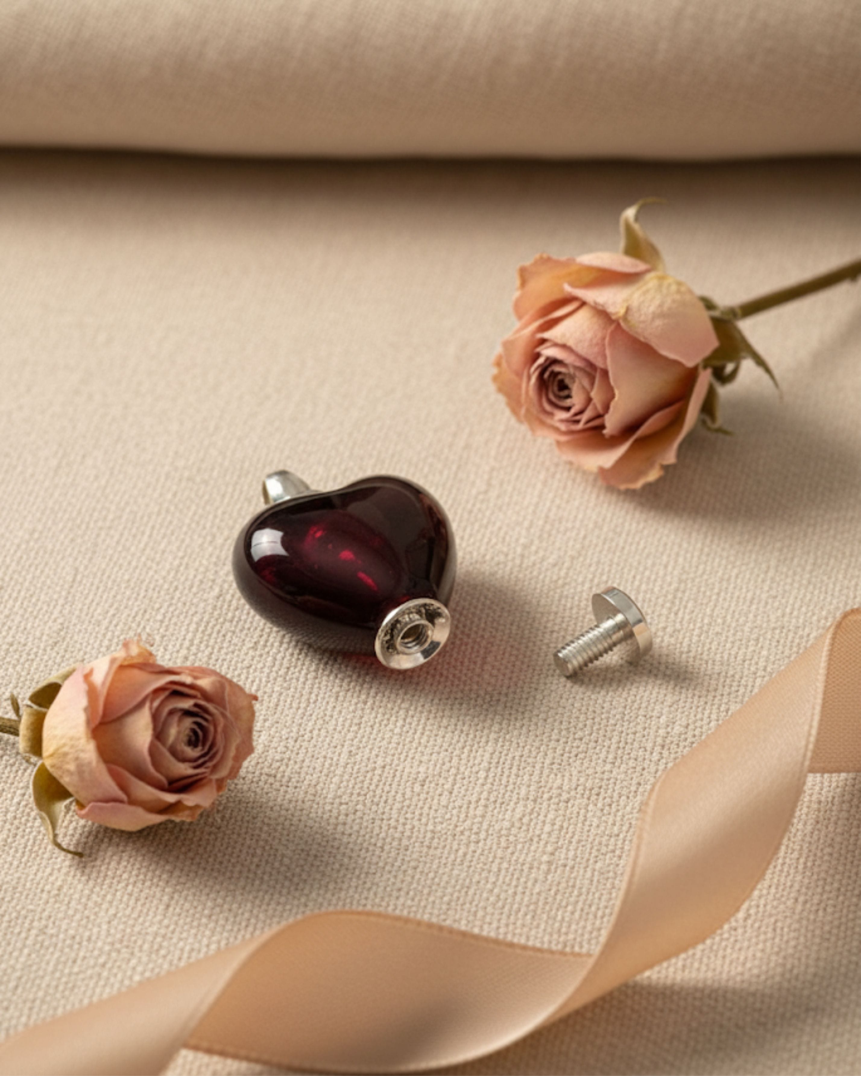 Cara Keepsakes Murano Glass Heart Urns Murano Glass Heart Urn - January