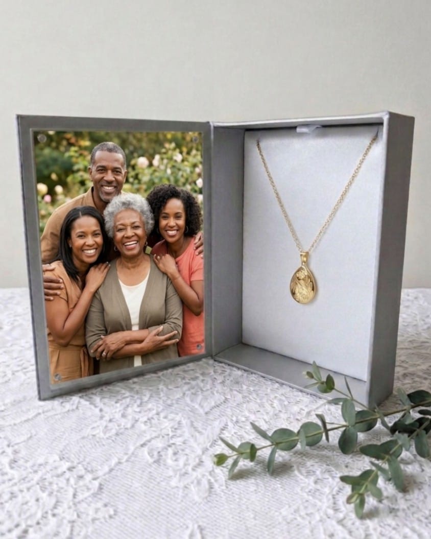 Cara Keepsakes Gold Pendant Urns 'Poppy' Teardrop Pendant Urn (10K)