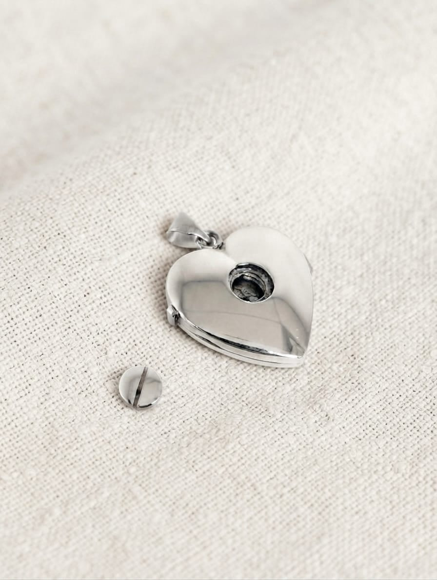 Cara Keepsakes Gold Locket Urns White Gold 'Forget Me Not' Locket Urn (14K)