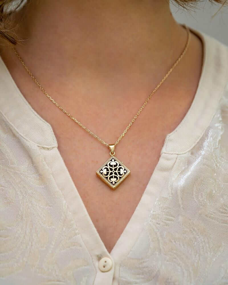 Cara Keepsakes Gold Locket Urns Gold 'Renaissance' Locket Urn (10K)
